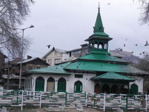 800px-Ziyarat_Naqshband_Sahab